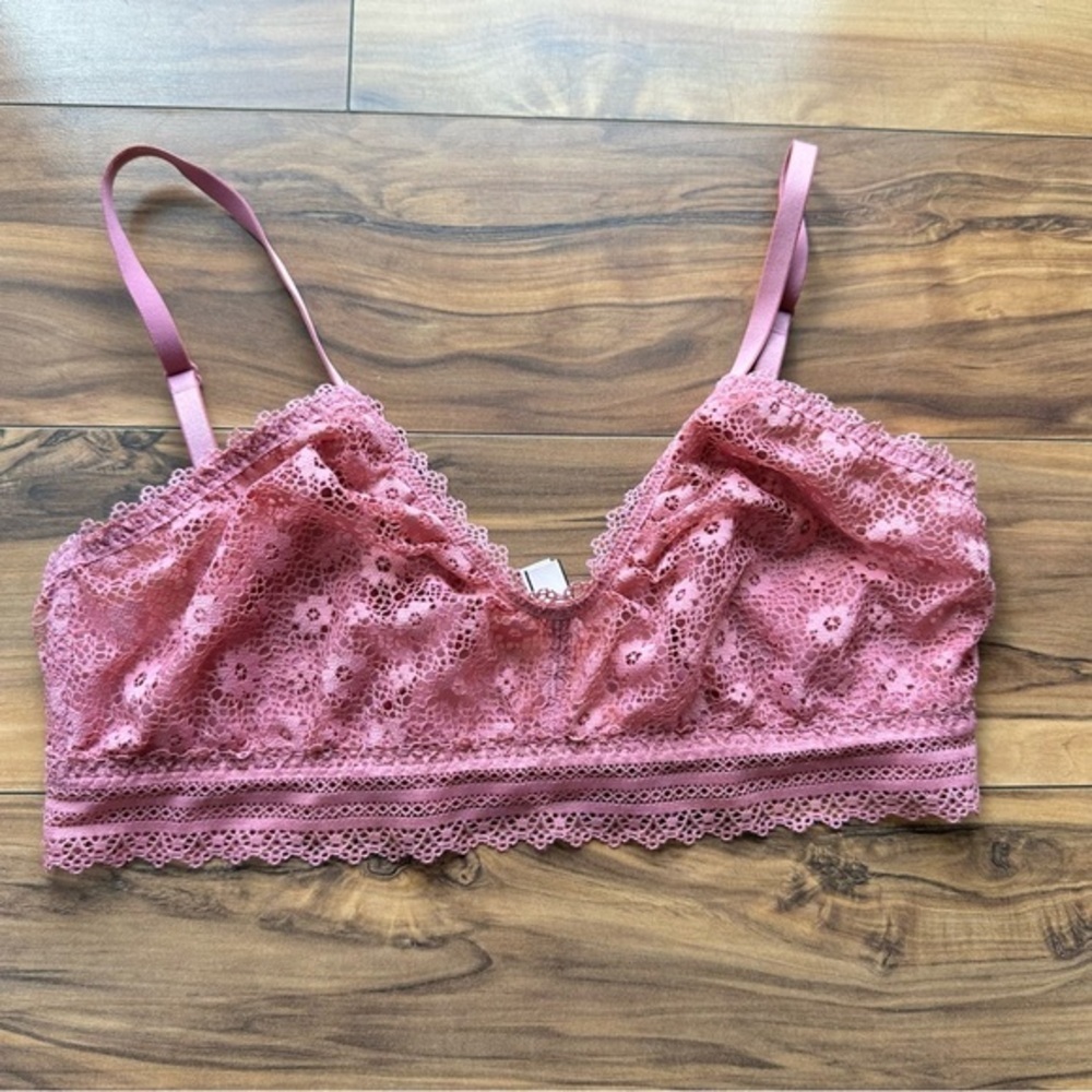 Victoria’s Secret mauve pink  lace bralette L